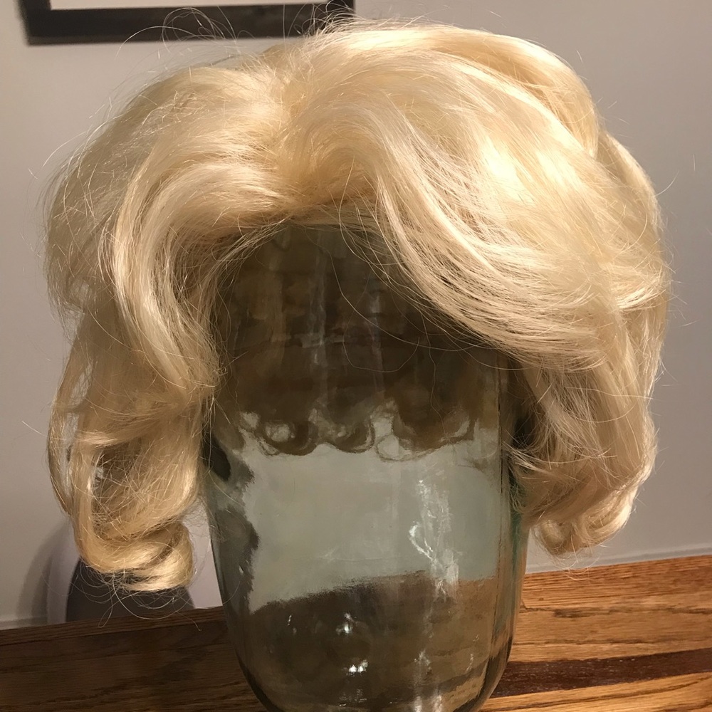 Marilyn Styled Blonde Wig